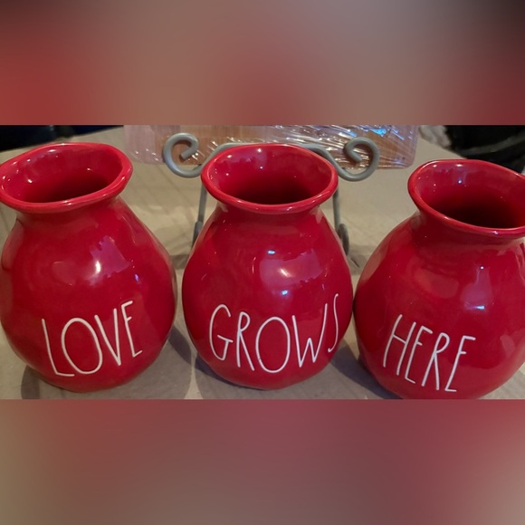 Rae Dunn Red Love Grows Here Bud Vases - Picture 1 of 1